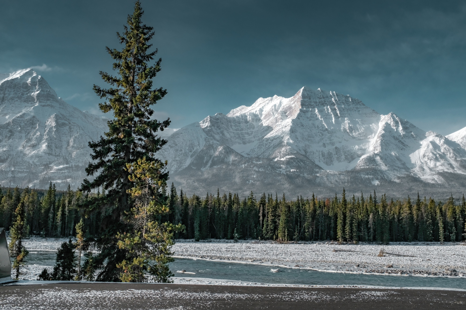 Canada’s Express Entry Pool Shrinks as Invitation Surge Clears High CRS Scores