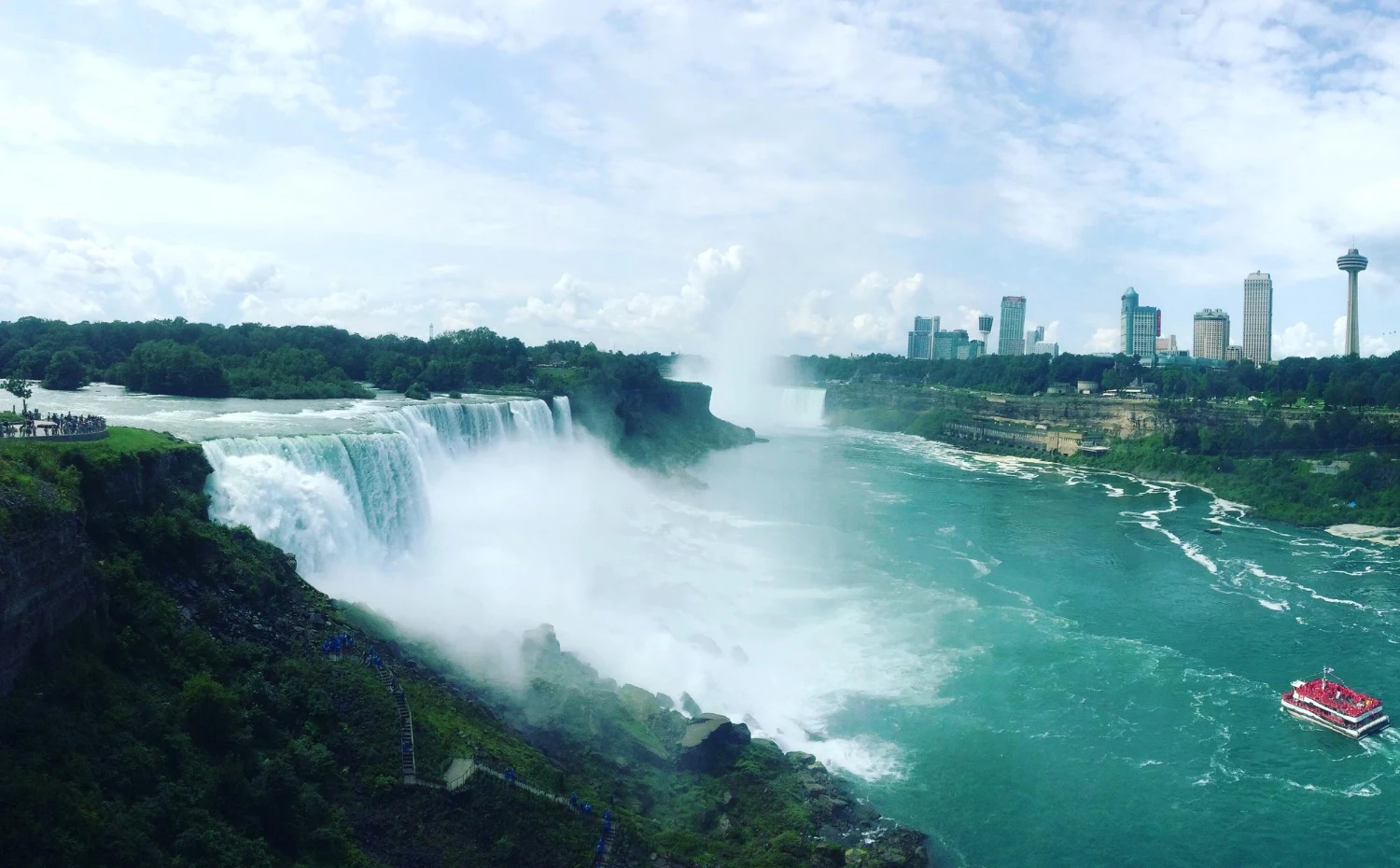 Canada’s Provincial Immigration Round-Up PEI Wraps Up 2025 Draws as BC Issues Entrepreneur Invitations