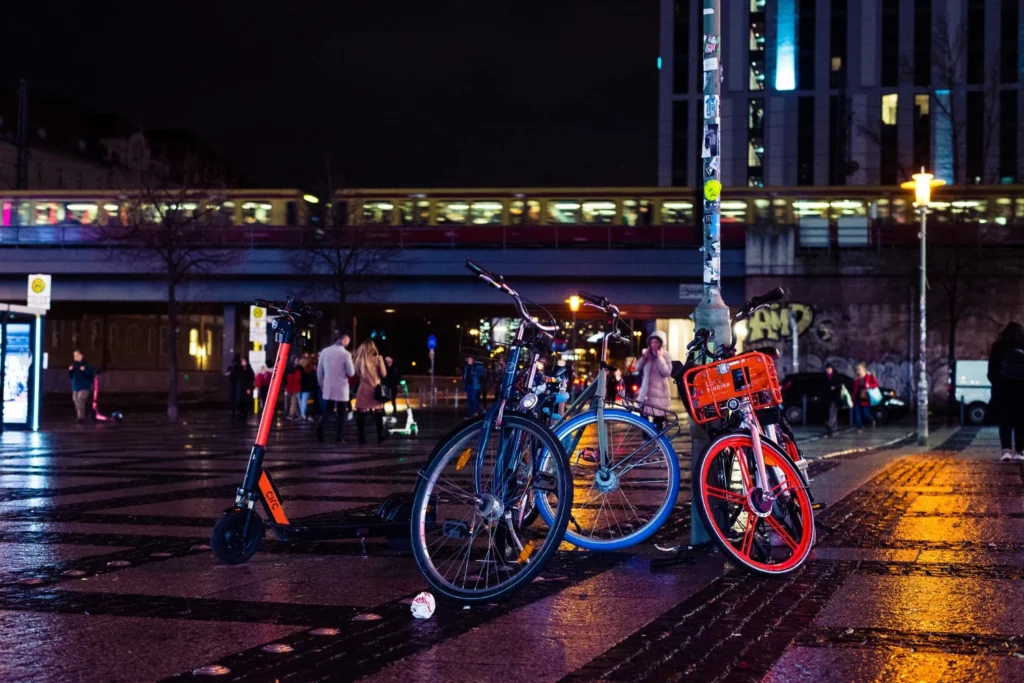 Canada Reopens Low-Wage LMIA Applications in Select Cities After Employment Recovery