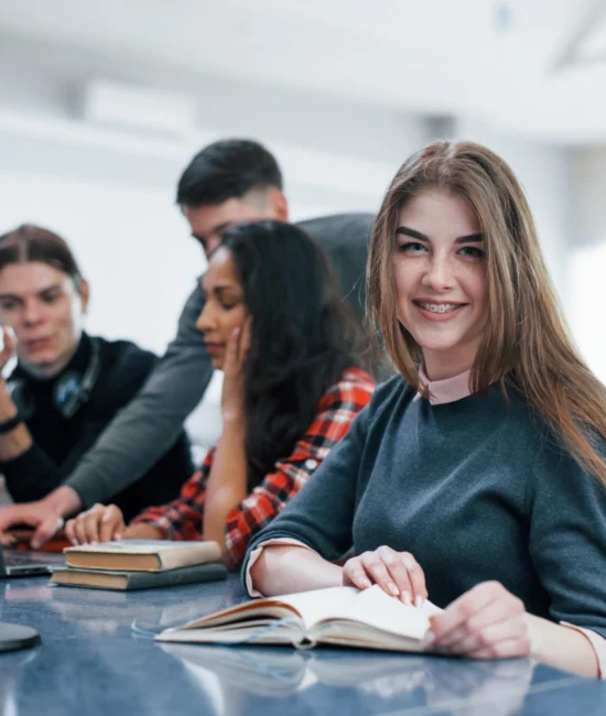 IRCC invites 2,000 candidates in the latest Express Entry CEC draw